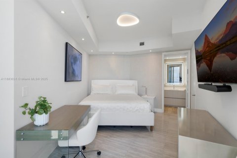 Condo in Sunny Isles Beach, Florida, 3 bedrooms  № 1942165 - photo 19