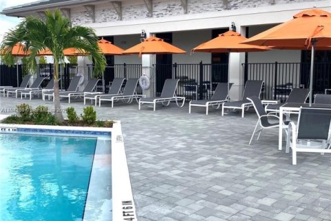 Touwnhouse à louer à Homestead, Floride: 3 chambres, 129.41 m2 № 1999978 - photo 6