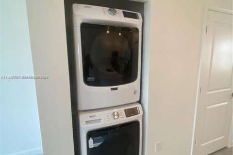 Touwnhouse à louer à Homestead, Floride: 3 chambres, 129.41 m2 № 1999978 - photo 20