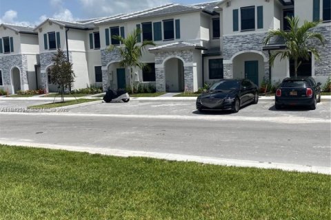 Touwnhouse à louer à Homestead, Floride: 3 chambres, 129.41 m2 № 1999978 - photo 15