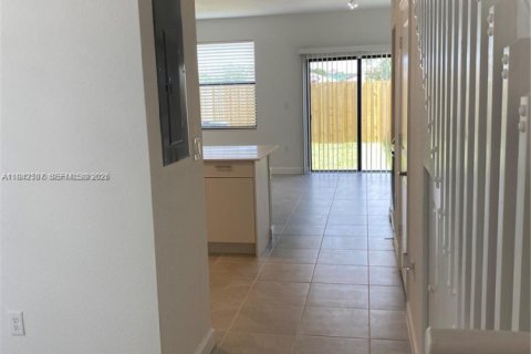 Touwnhouse à louer à Homestead, Floride: 3 chambres, 129.41 m2 № 1999978 - photo 18