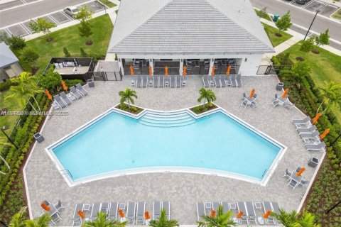 Touwnhouse à louer à Homestead, Floride: 3 chambres, 129.41 m2 № 1999978 - photo 2