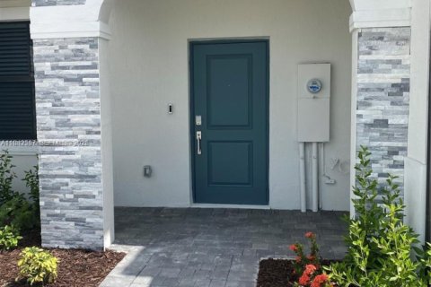 Touwnhouse à louer à Homestead, Floride: 3 chambres, 129.41 m2 № 1999978 - photo 12