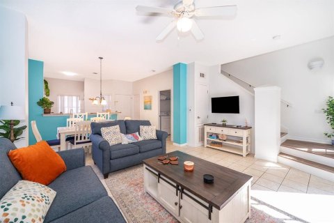 Townhouse in Kissimmee, Florida 3 bedrooms, 118.64 sq.m. № 2129045 - photo 9