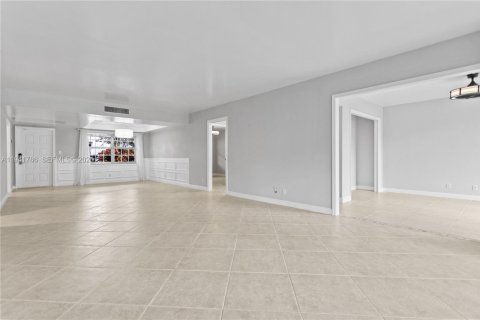 Copropriété à vendre à Pompano Beach, Floride: 3 chambres, 139.35 m2 № 1999148 - photo 7