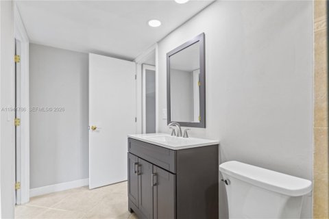 Copropriété à vendre à Pompano Beach, Floride: 3 chambres, 139.35 m2 № 1999148 - photo 27