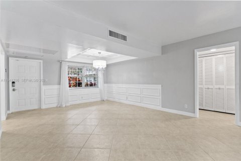 Copropriété à vendre à Pompano Beach, Floride: 3 chambres, 139.35 m2 № 1999148 - photo 18