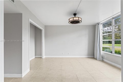 Copropriété à vendre à Pompano Beach, Floride: 3 chambres, 139.35 m2 № 1999148 - photo 29