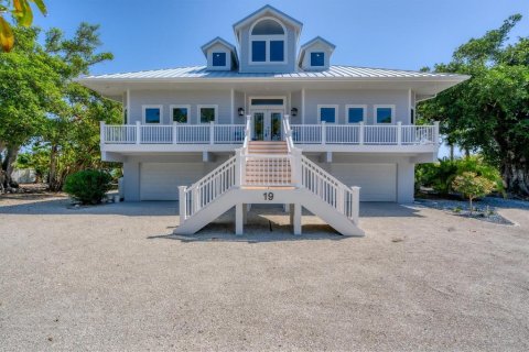 Villa ou maison à vendre à Boca Grande, Floride: 4 chambres, 327.85 m2 № 2408814 - photo 2