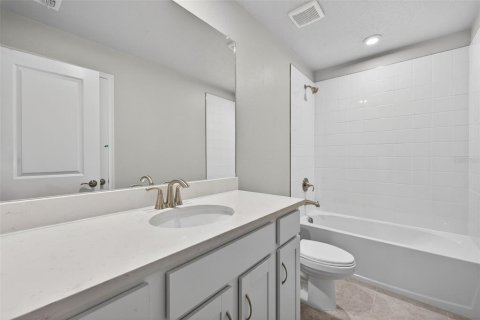 Townhouse in Parrish, Florida 3 bedrooms, 157.1 sq.m. № 2393484 - photo 16