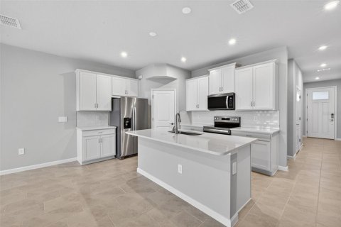 Townhouse in Parrish, Florida 3 bedrooms, 157.1 sq.m. № 2393484 - photo 28