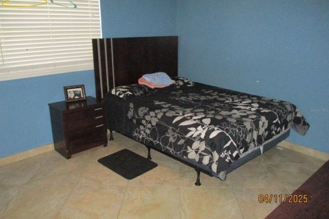 House in Okeechobee, Florida 4 bedrooms, 161.65 sq.m. № 1718267 - photo 23