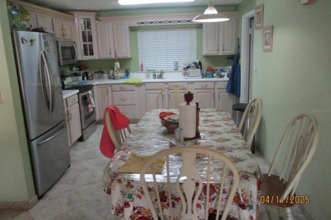 House in Okeechobee, Florida 4 bedrooms, 161.65 sq.m. № 1718267 - photo 17