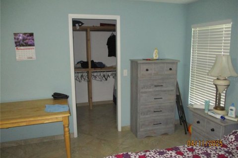 House in Okeechobee, Florida 4 bedrooms, 161.65 sq.m. № 1718267 - photo 25