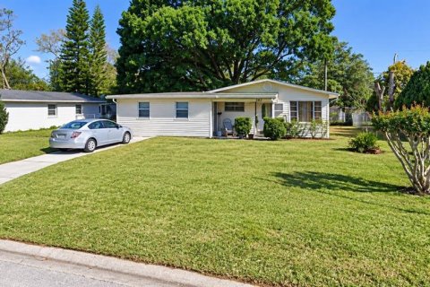 Villa ou maison à Altamonte Springs, Floride 3 chambres, 115.29 m2 № 2414891