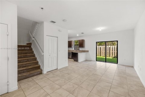 Купить таунхаус в Майами, Флорида 3 спальни, 128.02м2, № 1973274 - фото 4