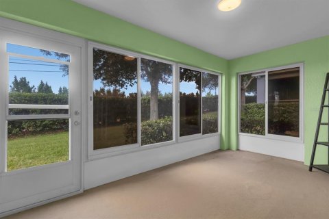 House in Clermont, Florida 2 bedrooms, 126.63 sq.m. № 2121788 - photo 6
