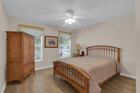 House in Clermont, Florida 2 bedrooms, 126.63 sq.m. № 2121788 - photo 3
