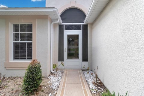 House in Clermont, Florida 2 bedrooms, 126.63 sq.m. № 2121788 - photo 12