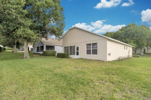 House in Clermont, Florida 2 bedrooms, 126.63 sq.m. № 2121788 - photo 9