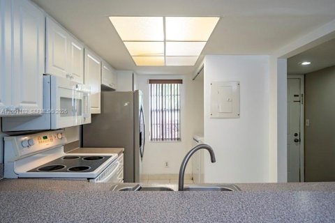 Copropriété à louer à Delray Beach, Floride: 2 chambres, 94.2 m2 № 2076581 - photo 5
