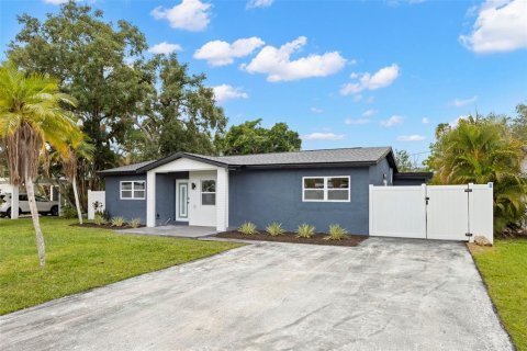 House in Saint Petersburg, Florida 3 bedrooms, 109.16 sq.m. № 2215542 - photo 27