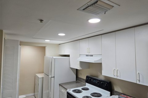 Condominio en alquiler en Coconut Creek, Florida, 1 dormitorio, 72.28 m2 № 1129161 - foto 1
