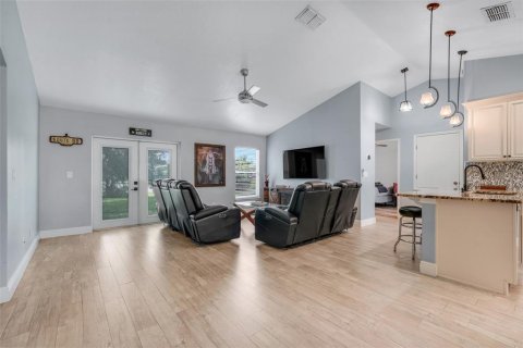House in Groveland, Florida 3 bedrooms, 122.82 sq.m. № 1817467 - photo 18