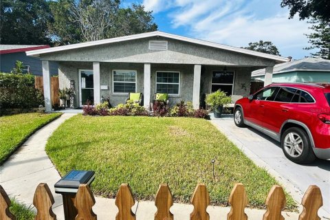 Casa en Saint Petersburg, Florida 3 dormitorios, 88.72 m2 № 2104315