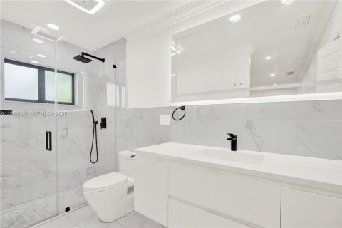 Condo in Pembroke Pines, Florida, 3 bedrooms  № 1991977 - photo 3