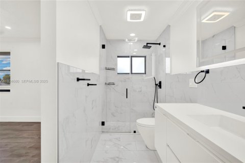 Condo in Pembroke Pines, Florida, 3 bedrooms  № 1991977 - photo 19