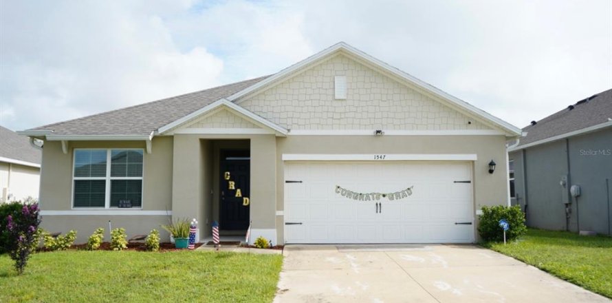 Casa en Zellwood, Florida 3 dormitorios, 155.33 m2 № 1827907