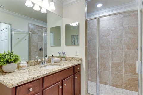 Condo in Bradenton, Florida, 2 bedrooms in LAKEWOOD NATIONAL  № 744648 - photo 23