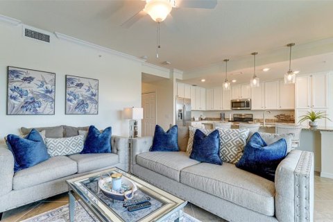 Condo in Bradenton, Florida, 2 bedrooms in LAKEWOOD NATIONAL  № 744648 - photo 10