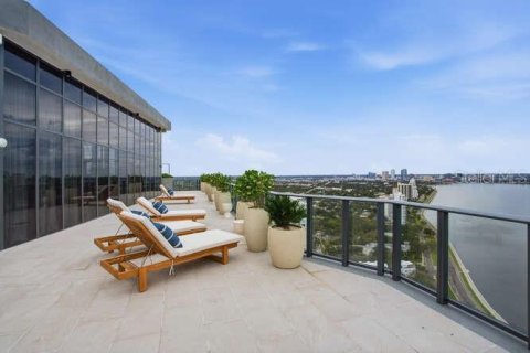 Condo in Tampa, Florida, 2 bedrooms  № 2379808 - photo 26