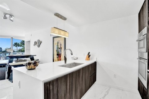 Condominio en venta en Miami, Florida, 3 dormitorios, 173.26 m2 № 1937132 - foto 17