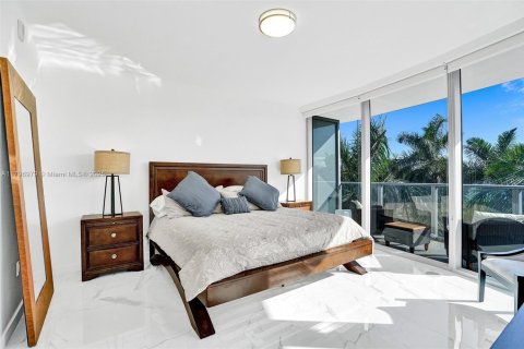 Condominio en venta en Miami, Florida, 3 dormitorios, 173.26 m2 № 1937132 - foto 25