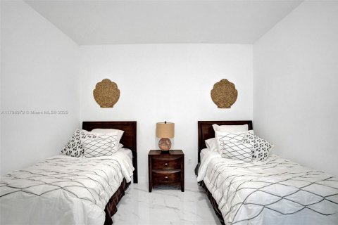 Condominio en venta en Miami, Florida, 3 dormitorios, 173.26 m2 № 1937132 - foto 9