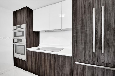 Condominio en venta en Miami, Florida, 3 dormitorios, 173.26 m2 № 1937132 - foto 18