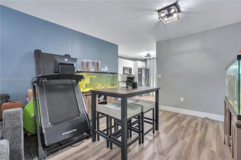 Copropriété à vendre à Hialeah, Floride: 2 chambres, 94.76 m2 № 2031261 - photo 6