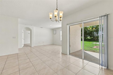 Villa ou maison à vendre à Winter Haven, Floride: 4 chambres, 171.96 m2 № 2429335 - photo 9