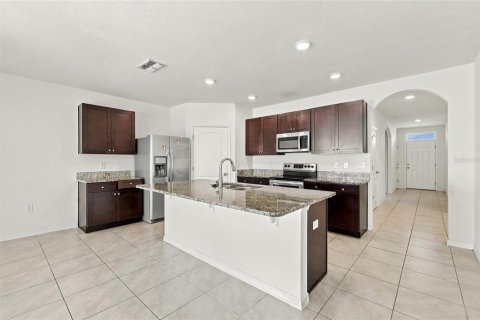 Villa ou maison à vendre à Winter Haven, Floride: 4 chambres, 171.96 m2 № 2429335 - photo 6