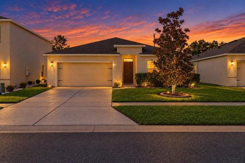 Villa ou maison à Winter Haven, Floride 4 chambres, 171.96 m2 № 2429335
