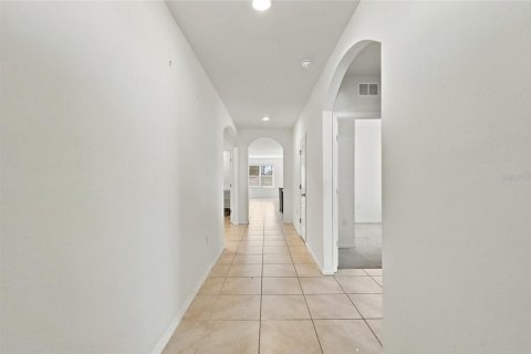 Villa ou maison à vendre à Winter Haven, Floride: 4 chambres, 171.96 m2 № 2429335 - photo 4