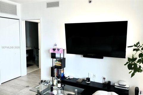 Copropriété à louer à Miami, Floride: 1 chambre, 56.58 m2 № 2001084 - photo 6