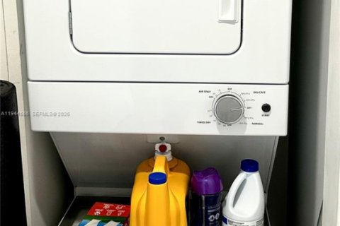 Copropriété à louer à Miami, Floride: 1 chambre, 56.58 m2 № 2001084 - photo 13