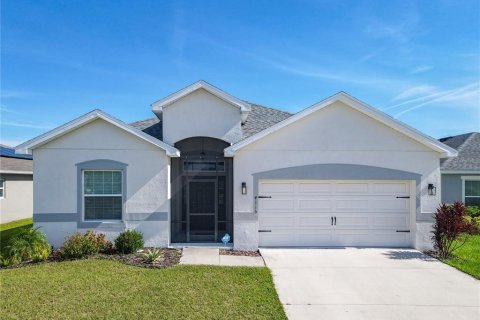 House in Haines City, Florida 4 bedrooms, 188.78 sq.m. № 1886840 - photo 1