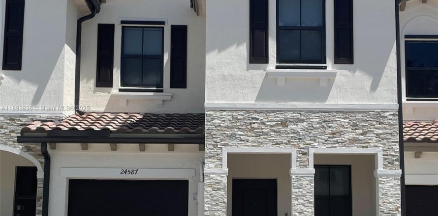 Touwnhouse à Homestead, Floride 4 chambres, 169.08 m2 № 1945693