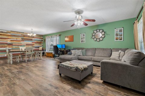 Casa en venta en Plant City, Florida, 2 dormitorios, 114.64 m2 № 1914608 - foto 8