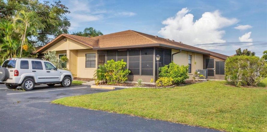 House in Bradenton, Florida 2 bedrooms, 96.99 sq.m. № 1835481